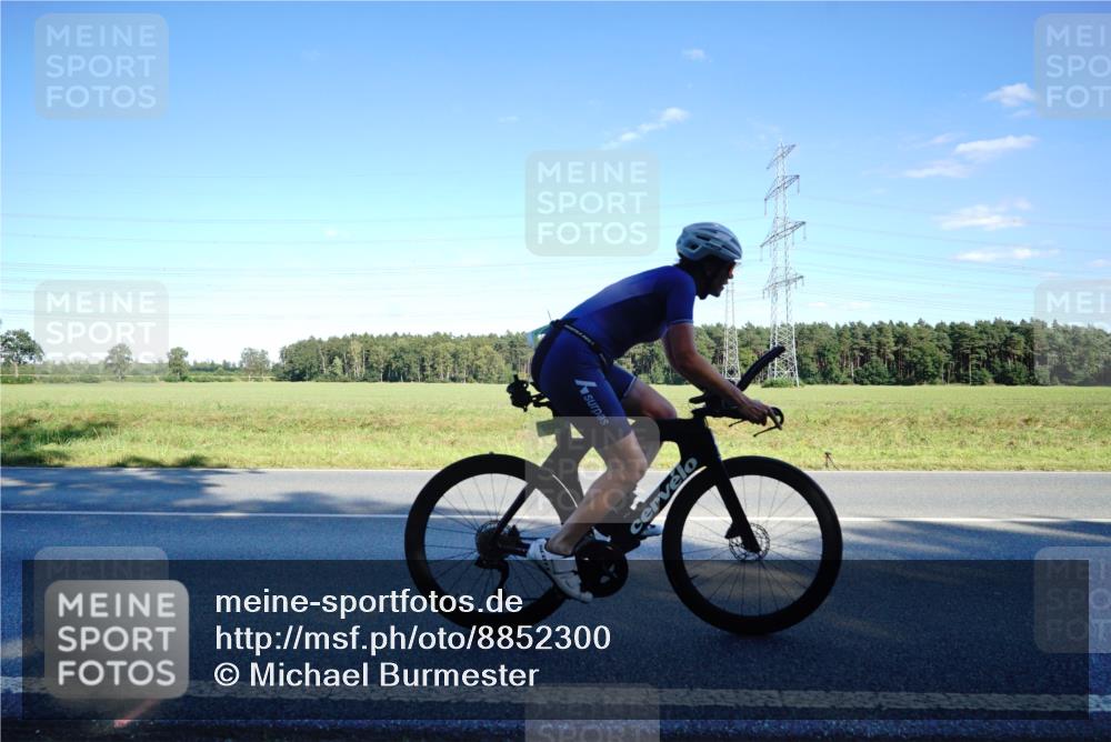 07.09.2025 - 19. Norderstedt Triathlon Michael Burmester http://msf.ph/oto/8852300 07.09.2025 15:51:18 Radfahren 940, 1076, 1513, 1606 meine-sportfotos.de