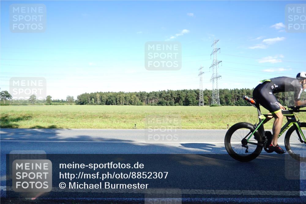 07.09.2025 - 19. Norderstedt Triathlon Michael Burmester http://msf.ph/oto/8852307 07.09.2025 15:51:20 Radfahren 523, 940, 1076, 1606 meine-sportfotos.de