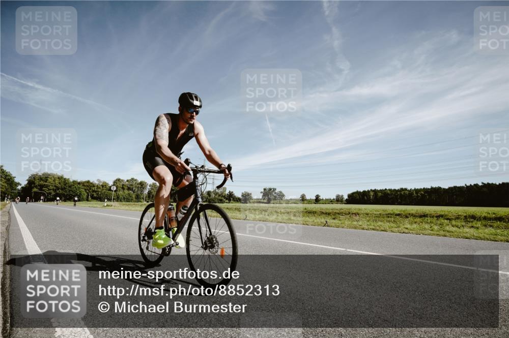 07.09.2025 - 19. Norderstedt Triathlon Michael Burmester http://msf.ph/oto/8852313 07.09.2025 11:33:26 Radfahren 773, 1225 meine-sportfotos.de