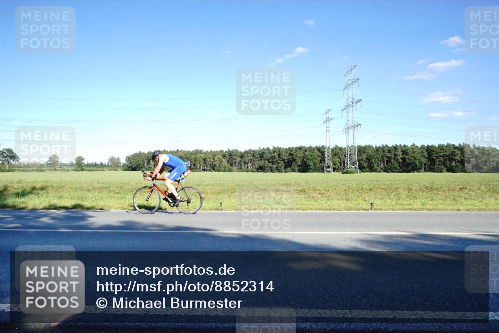 07.09.2025 - 19. Norderstedt Triathlon Michael Burmester http://msf.ph/oto/8852314 07.09.2025 15:51:24 Radfahren 523, 1067, 1509, 1571, 1606 meine-sportfotos.de