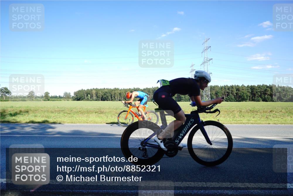 07.09.2025 - 19. Norderstedt Triathlon Michael Burmester http://msf.ph/oto/8852321 07.09.2025 15:51:27 Radfahren 540, 1067, 1418, 1509, 1571 meine-sportfotos.de