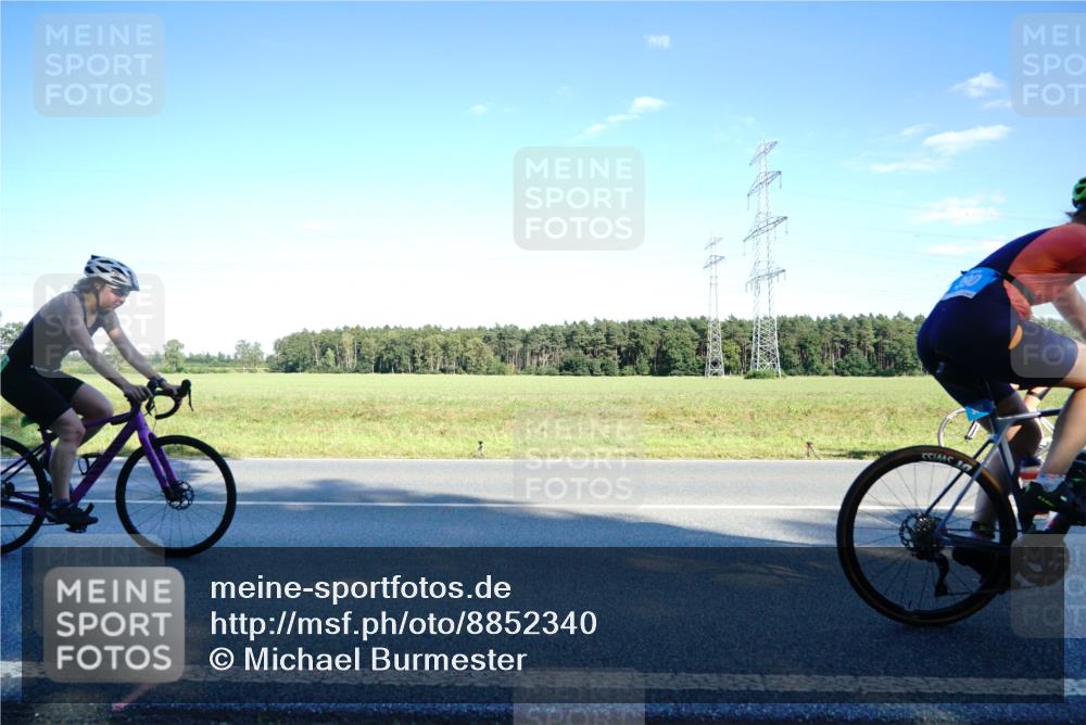 07.09.2025 - 19. Norderstedt Triathlon Michael Burmester http://msf.ph/oto/8852340 07.09.2025 15:51:40 Radfahren 390, 538, 550, 926, 1058, 1060, 1088, 1090, 1446, 1530, 1565 meine-sportfotos.de
