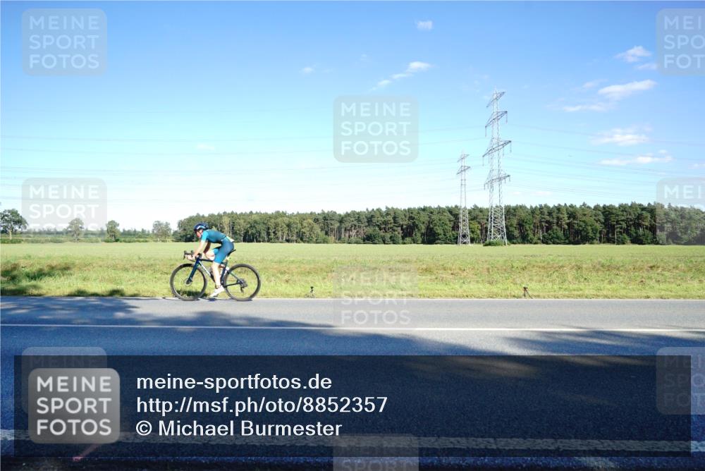 07.09.2025 - 19. Norderstedt Triathlon Michael Burmester http://msf.ph/oto/8852357 07.09.2025 15:51:44 Radfahren 538, 550, 1060, 1088, 1090, 1413, 1432, 1446, 1565, 1595 meine-sportfotos.de