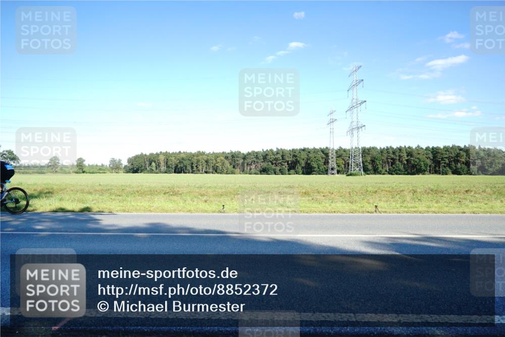 07.09.2025 - 19. Norderstedt Triathlon Michael Burmester http://msf.ph/oto/8852372 07.09.2025 15:51:56 Radfahren 408, 918, 1074, 1075, 1087, 1570 meine-sportfotos.de