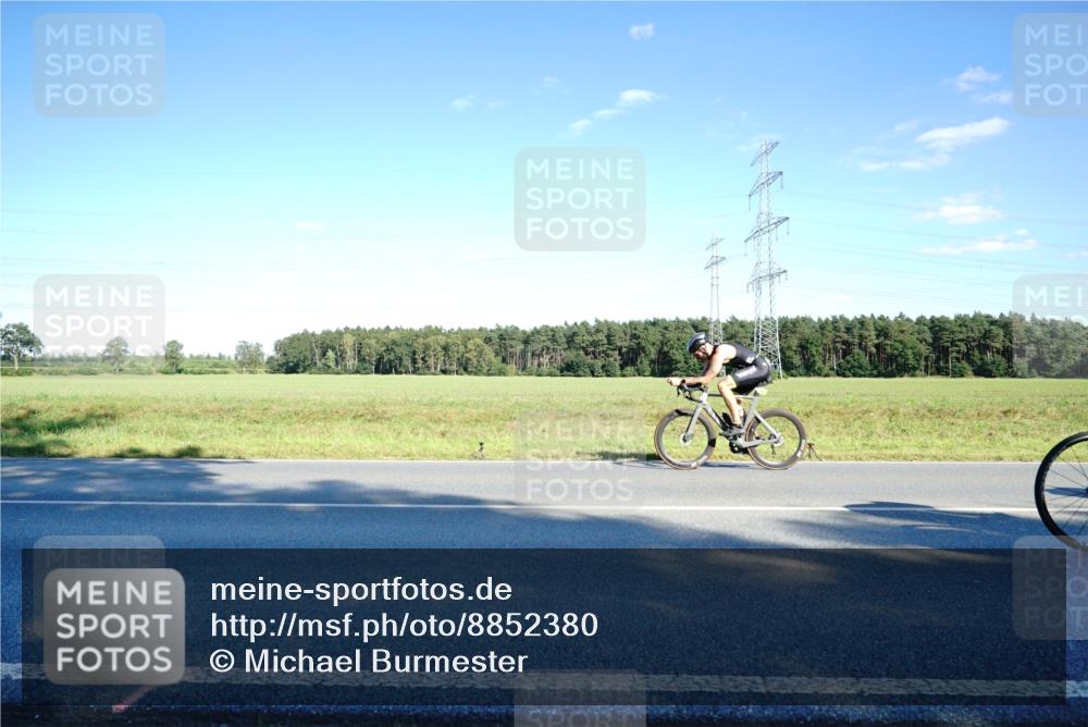 07.09.2025 - 19. Norderstedt Triathlon Michael Burmester http://msf.ph/oto/8852380 07.09.2025 15:51:59 Radfahren 408, 431, 918, 1075, 1079, 1087, 1100, 1455, 1545, 1570, 1610 meine-sportfotos.de