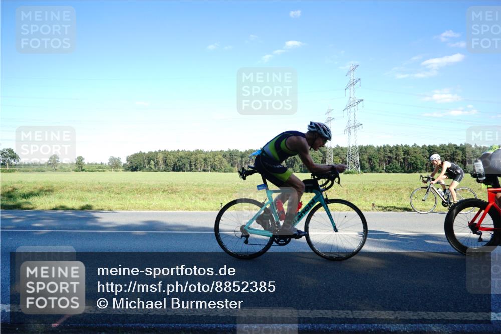 07.09.2025 - 19. Norderstedt Triathlon Michael Burmester http://msf.ph/oto/8852385 07.09.2025 15:52:00 Radfahren 408, 431, 918, 1075, 1079, 1087, 1100, 1455, 1545, 1570, 1610 meine-sportfotos.de