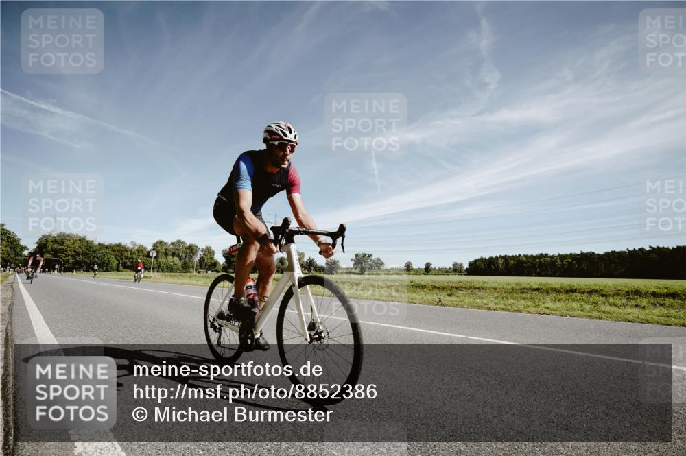 07.09.2025 - 19. Norderstedt Triathlon Michael Burmester http://msf.ph/oto/8852386 07.09.2025 11:34:16 Radfahren 190, 1306 meine-sportfotos.de