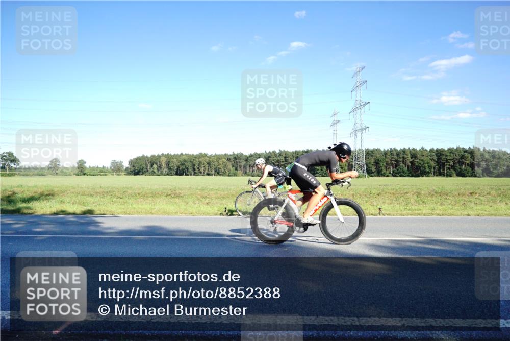 07.09.2025 - 19. Norderstedt Triathlon Michael Burmester http://msf.ph/oto/8852388 07.09.2025 15:52:00 Radfahren 408, 431, 918, 1075, 1079, 1087, 1100, 1455, 1545, 1570, 1610 meine-sportfotos.de