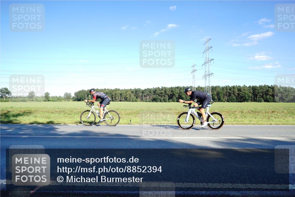 07.09.2025 - 19. Norderstedt Triathlon Michael Burmester http://msf.ph/oto/8852394 07.09.2025 15:52:02 Radfahren 431, 494, 918, 1079, 1087, 1100, 1103, 1455, 1545, 1570, 1610 meine-sportfotos.de