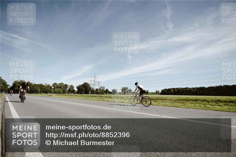 07.09.2025 - 19. Norderstedt Triathlon Michael Burmester http://msf.ph/oto/8852396 07.09.2025 11:34:23 Radfahren 1184, 1357 meine-sportfotos.de