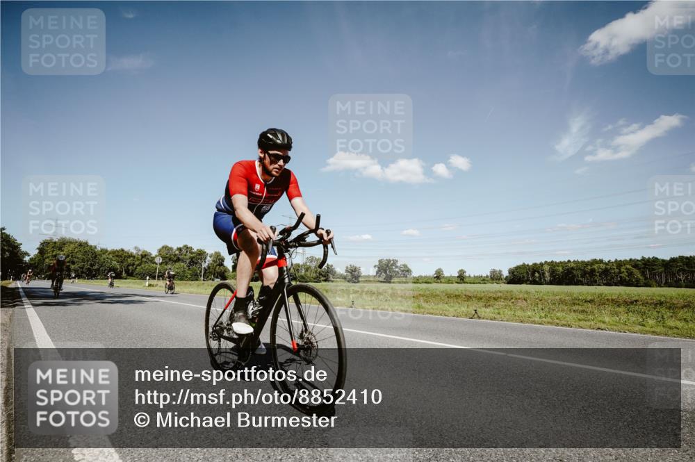07.09.2025 - 19. Norderstedt Triathlon Michael Burmester http://msf.ph/oto/8852410 07.09.2025 14:35:03 Radfahren 377, 1497 meine-sportfotos.de