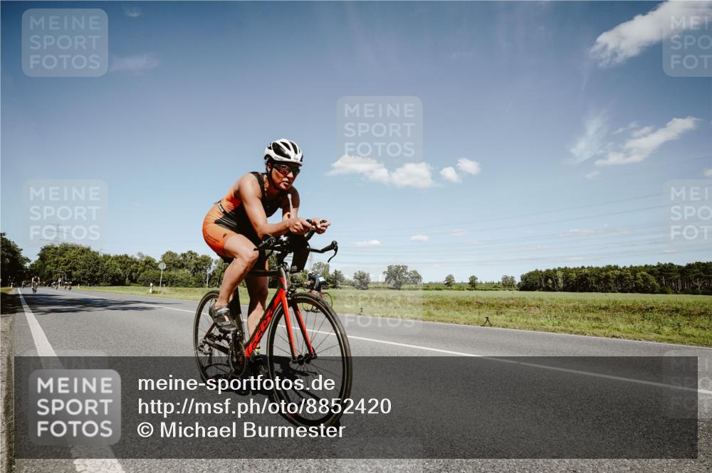 07.09.2025 - 19. Norderstedt Triathlon Michael Burmester http://msf.ph/oto/8852420 07.09.2025 14:35:08 Radfahren 377, 458 meine-sportfotos.de