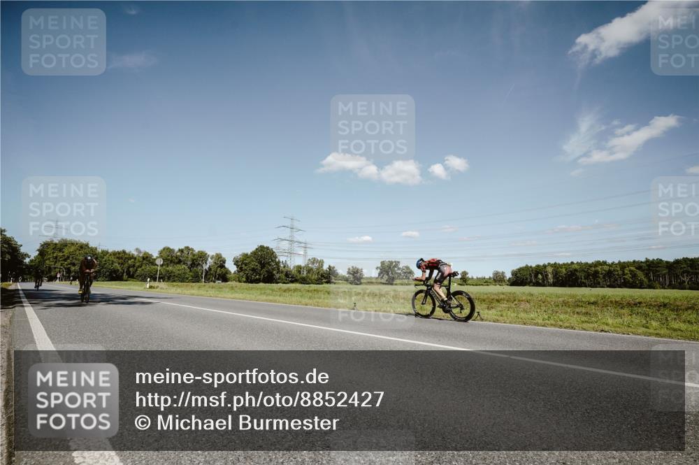 07.09.2025 - 19. Norderstedt Triathlon Michael Burmester http://msf.ph/oto/8852427 07.09.2025 14:35:16 Radfahren 394, 988 meine-sportfotos.de