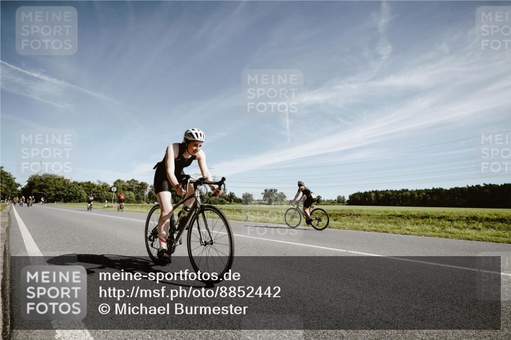 07.09.2025 - 19. Norderstedt Triathlon Michael Burmester http://msf.ph/oto/8852442 07.09.2025 11:34:57 Radfahren 1288 meine-sportfotos.de