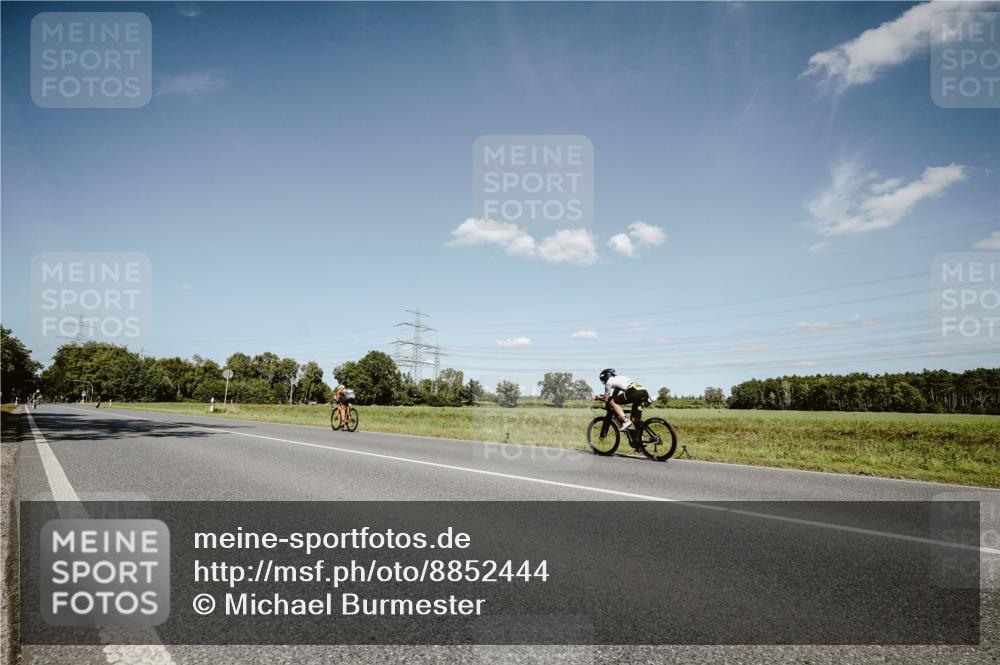07.09.2025 - 19. Norderstedt Triathlon Michael Burmester http://msf.ph/oto/8852444 07.09.2025 14:35:24 Radfahren  meine-sportfotos.de
