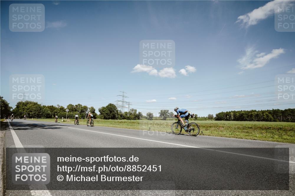 07.09.2025 - 19. Norderstedt Triathlon Michael Burmester http://msf.ph/oto/8852451 07.09.2025 14:35:25 Radfahren  meine-sportfotos.de