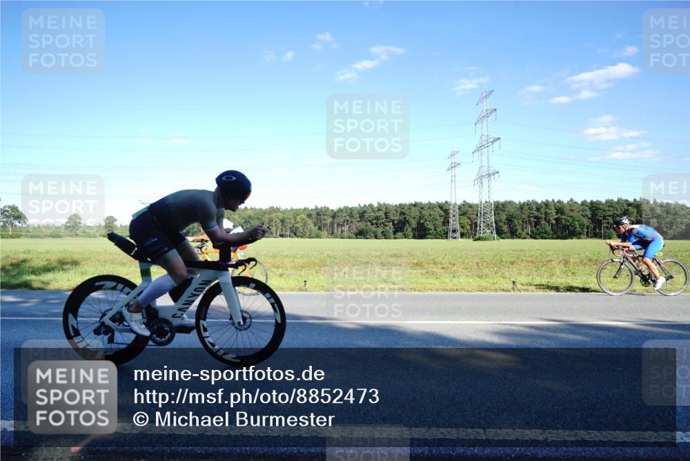 07.09.2025 - 19. Norderstedt Triathlon Michael Burmester http://msf.ph/oto/8852473 07.09.2025 15:52:47 Radfahren 376, 515, 520, 535, 956, 1056, 1096 meine-sportfotos.de