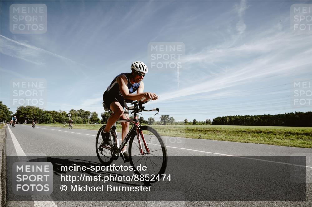 07.09.2025 - 19. Norderstedt Triathlon Michael Burmester http://msf.ph/oto/8852474 07.09.2025 11:35:19 Radfahren 191, 734, 775 meine-sportfotos.de