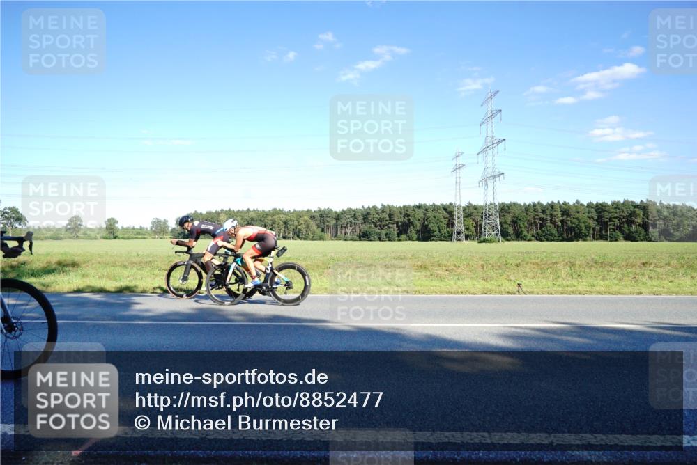 07.09.2025 - 19. Norderstedt Triathlon Michael Burmester http://msf.ph/oto/8852477 07.09.2025 15:52:48 Radfahren 515, 520, 535, 956, 1056, 1096 meine-sportfotos.de