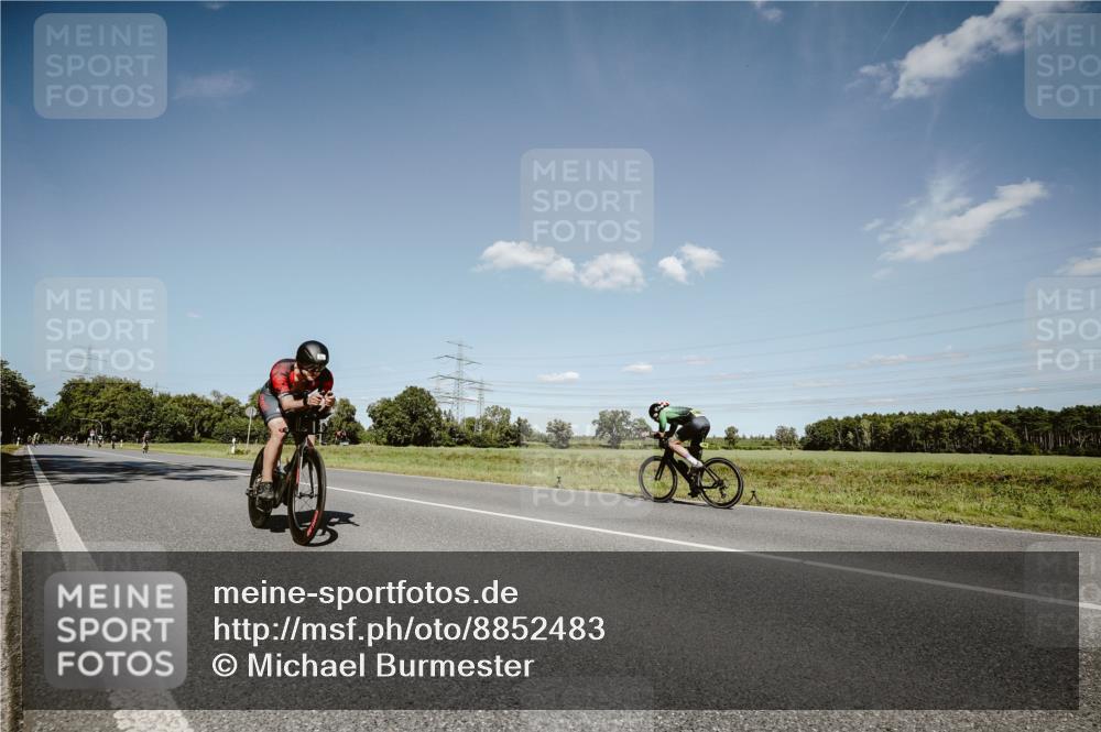 07.09.2025 - 19. Norderstedt Triathlon Michael Burmester http://msf.ph/oto/8852483 07.09.2025 14:35:42 Radfahren 958 meine-sportfotos.de