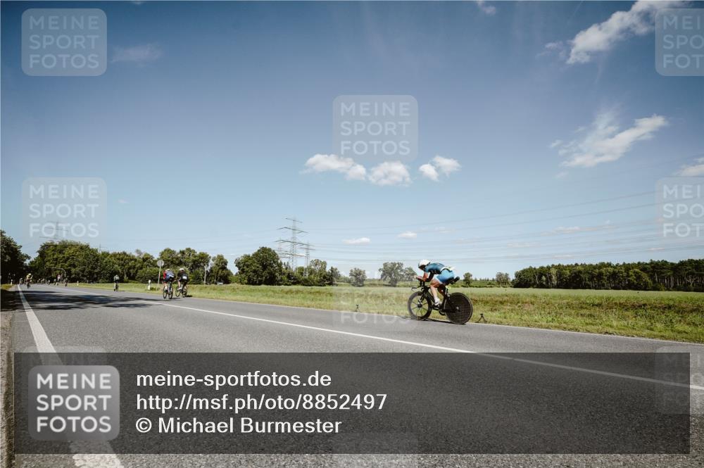07.09.2025 - 19. Norderstedt Triathlon Michael Burmester http://msf.ph/oto/8852497 07.09.2025 14:35:45 Radfahren 958 meine-sportfotos.de