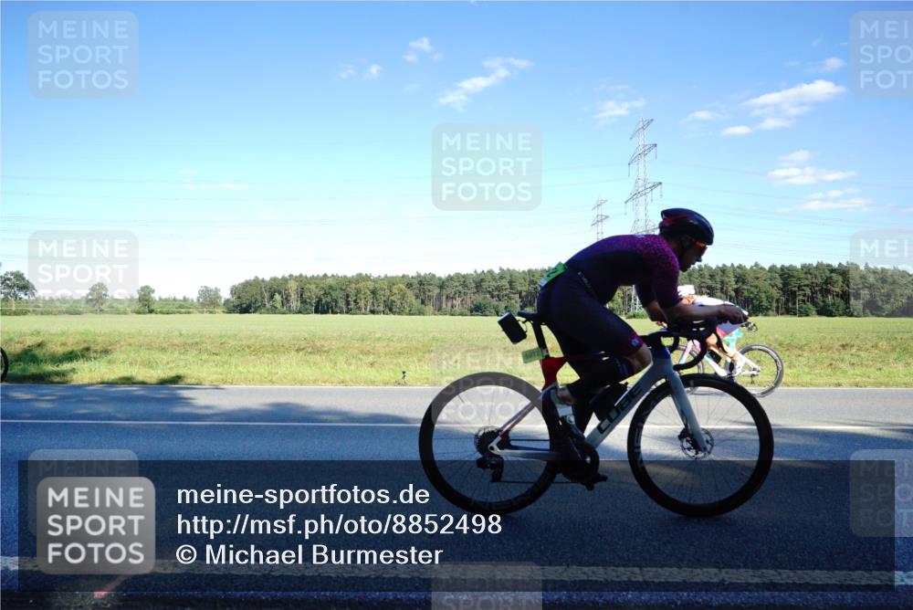 07.09.2025 - 19. Norderstedt Triathlon Michael Burmester http://msf.ph/oto/8852498 07.09.2025 15:52:57 Radfahren 1433, 1582, 1612 meine-sportfotos.de