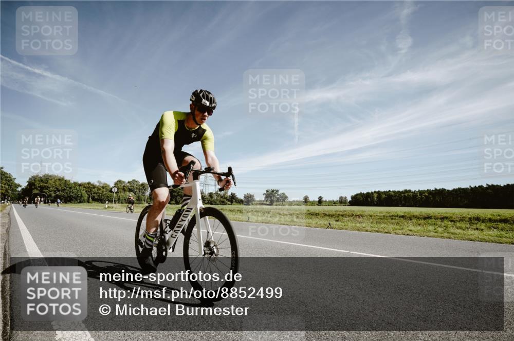 07.09.2025 - 19. Norderstedt Triathlon Michael Burmester http://msf.ph/oto/8852499 07.09.2025 11:35:32 Radfahren 279 meine-sportfotos.de