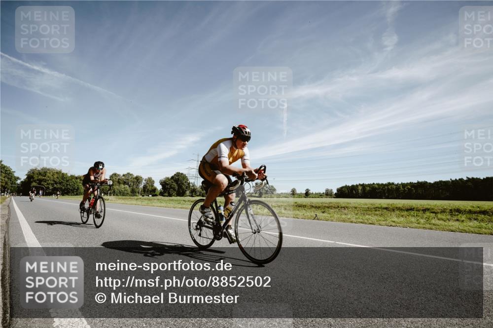07.09.2025 - 19. Norderstedt Triathlon Michael Burmester http://msf.ph/oto/8852502 07.09.2025 11:35:36 Radfahren 201, 795, 1170 meine-sportfotos.de