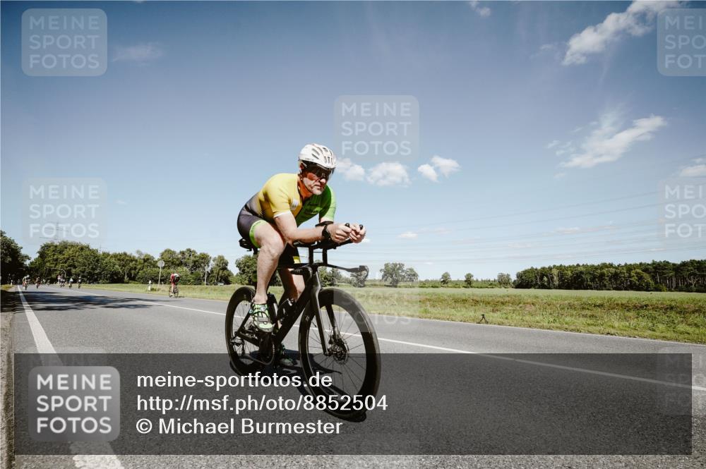 07.09.2025 - 19. Norderstedt Triathlon Michael Burmester http://msf.ph/oto/8852504 07.09.2025 14:35:51 Radfahren 1029 meine-sportfotos.de