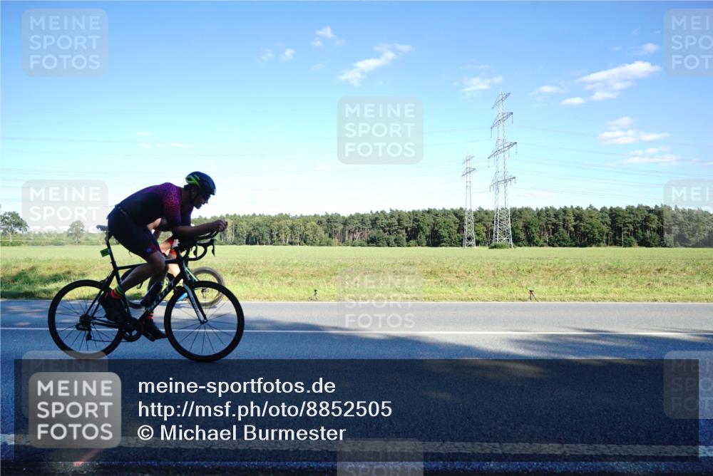 07.09.2025 - 19. Norderstedt Triathlon Michael Burmester http://msf.ph/oto/8852505 07.09.2025 15:53:02 Radfahren 396, 870, 929, 1063, 1409, 1435, 1452, 1614 meine-sportfotos.de