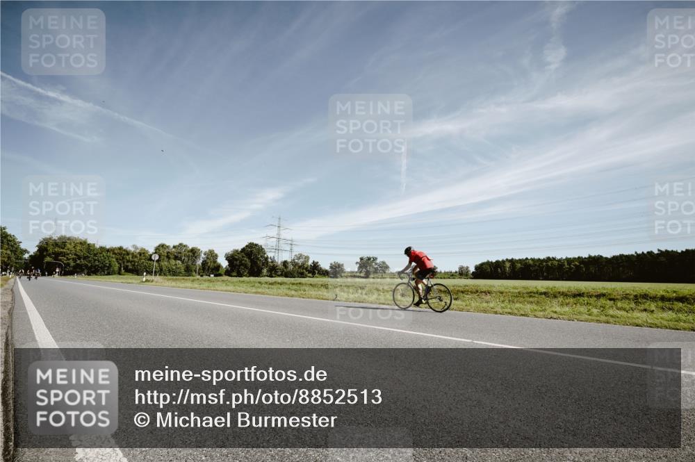 07.09.2025 - 19. Norderstedt Triathlon Michael Burmester http://msf.ph/oto/8852513 07.09.2025 11:35:43 Radfahren  meine-sportfotos.de