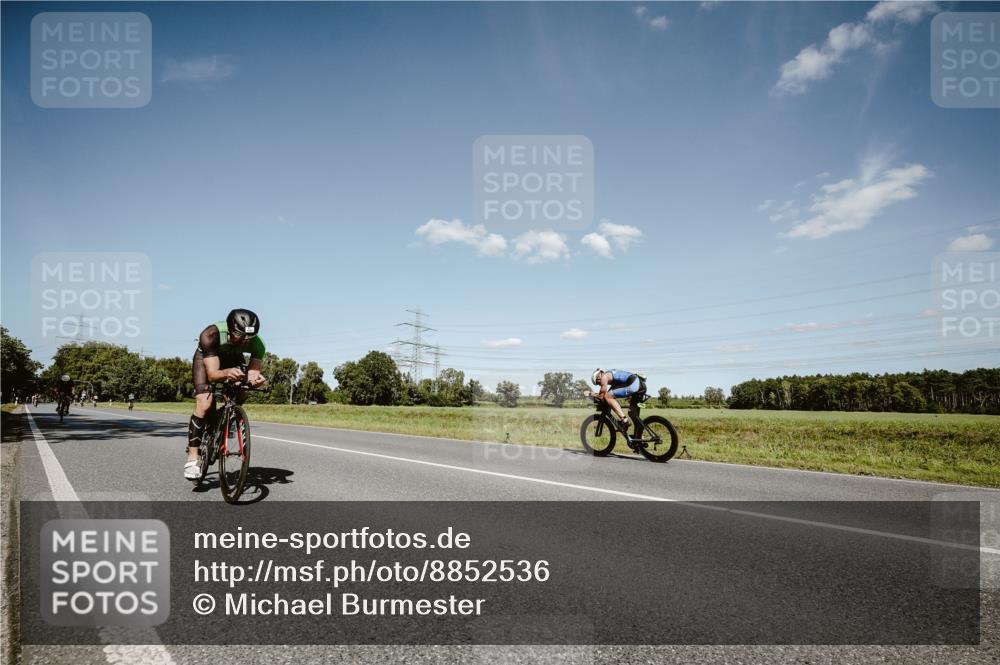 07.09.2025 - 19. Norderstedt Triathlon Michael Burmester http://msf.ph/oto/8852536 07.09.2025 14:36:05 Radfahren 1037, 1406 meine-sportfotos.de