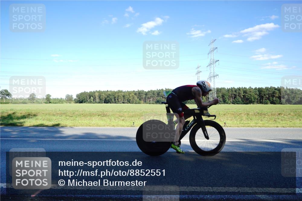 07.09.2025 - 19. Norderstedt Triathlon Michael Burmester http://msf.ph/oto/8852551 07.09.2025 15:53:29 Radfahren 362, 505, 864, 953, 1400 meine-sportfotos.de