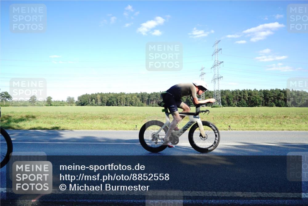07.09.2025 - 19. Norderstedt Triathlon Michael Burmester http://msf.ph/oto/8852558 07.09.2025 15:53:40 Radfahren 519, 878, 1093, 1620 meine-sportfotos.de