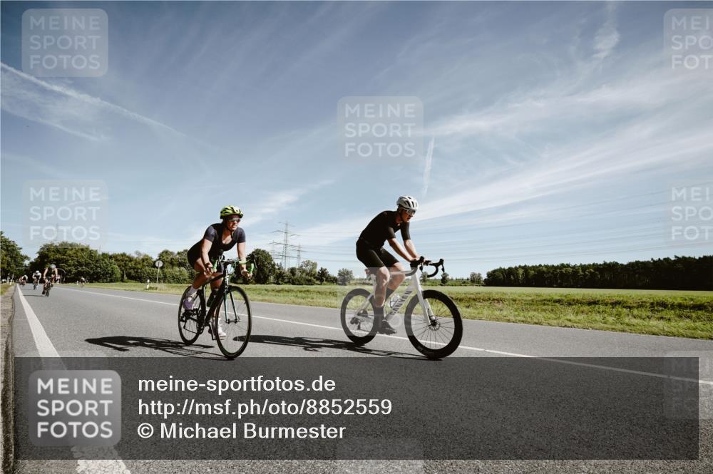 07.09.2025 - 19. Norderstedt Triathlon Michael Burmester http://msf.ph/oto/8852559 07.09.2025 11:36:29 Radfahren 1164, 1320, 1368, 1372 meine-sportfotos.de