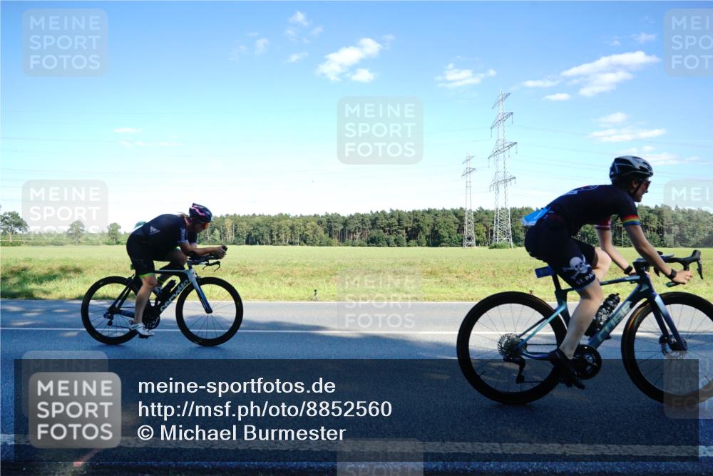 07.09.2025 - 19. Norderstedt Triathlon Michael Burmester http://msf.ph/oto/8852560 07.09.2025 15:53:40 Radfahren 519, 878, 1093, 1620 meine-sportfotos.de