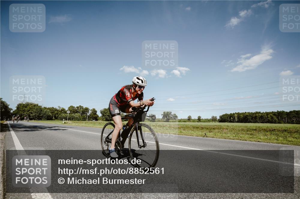 07.09.2025 - 19. Norderstedt Triathlon Michael Burmester http://msf.ph/oto/8852561 07.09.2025 14:36:23 Radfahren 439 meine-sportfotos.de
