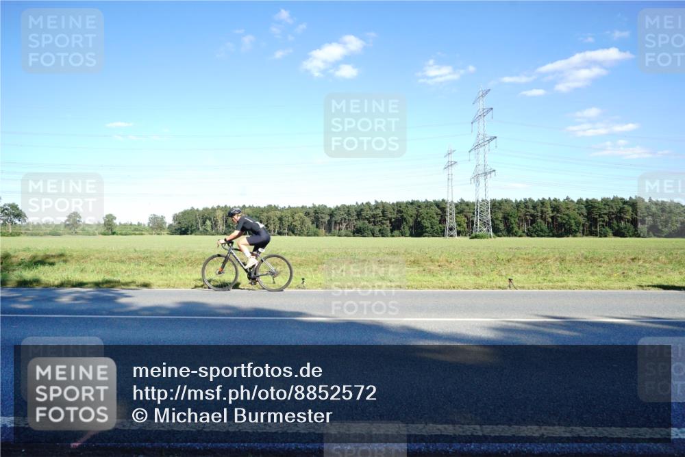 07.09.2025 - 19. Norderstedt Triathlon Michael Burmester http://msf.ph/oto/8852572 07.09.2025 15:53:46 Radfahren 507, 1084, 1427, 1620 meine-sportfotos.de