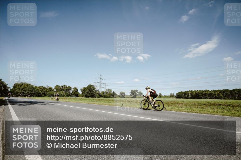 07.09.2025 - 19. Norderstedt Triathlon Michael Burmester http://msf.ph/oto/8852575 07.09.2025 14:36:32 Radfahren  meine-sportfotos.de