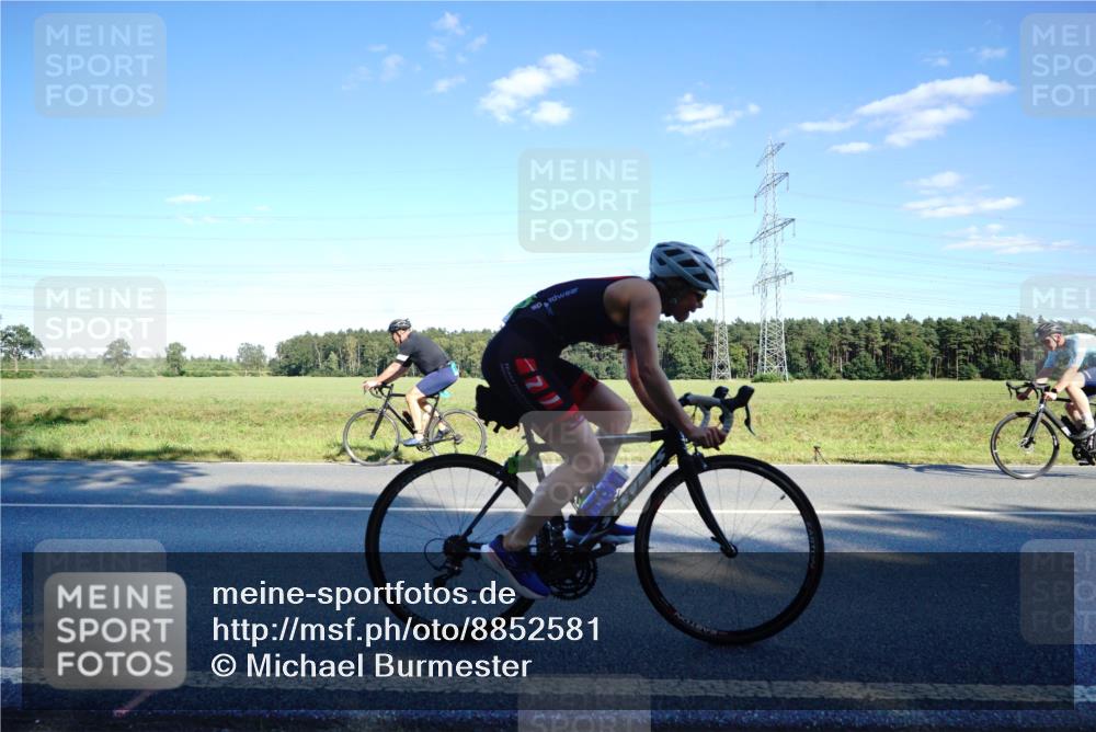 07.09.2025 - 19. Norderstedt Triathlon Michael Burmester http://msf.ph/oto/8852581 07.09.2025 15:53:49 Radfahren 507, 931, 952, 1053, 1072, 1091, 1427, 1553, 1577 meine-sportfotos.de