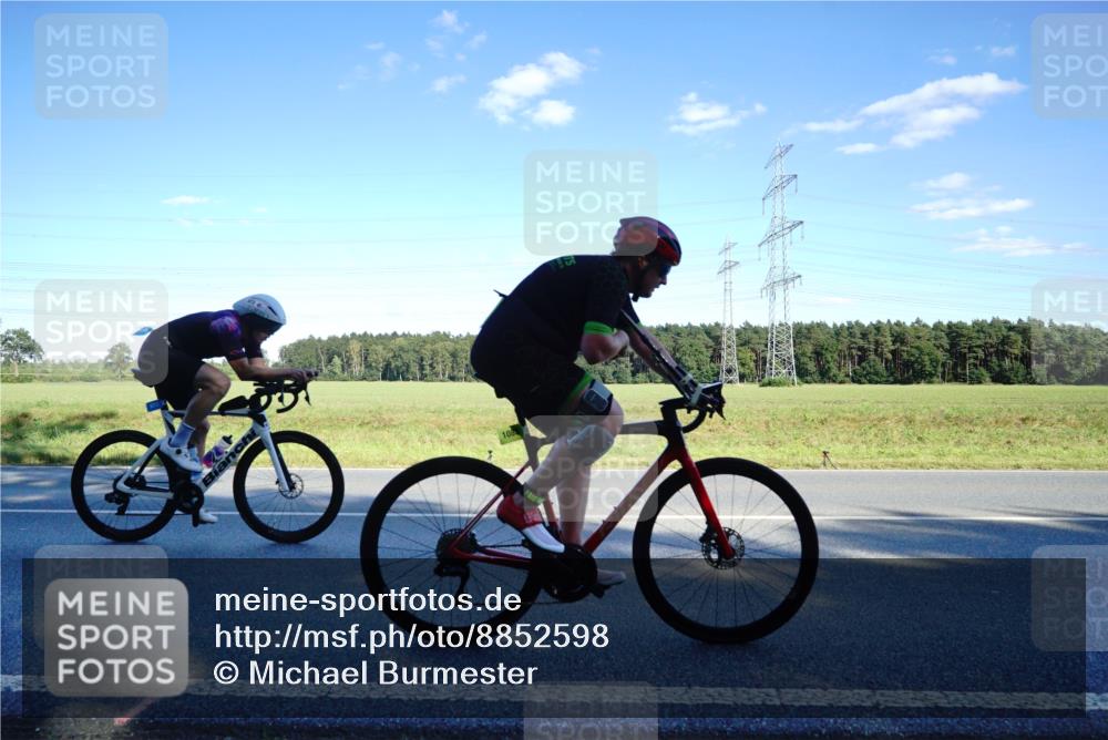 07.09.2025 - 19. Norderstedt Triathlon Michael Burmester http://msf.ph/oto/8852598 07.09.2025 15:53:55 Radfahren 493, 542, 873, 889, 952, 955, 1053, 1083, 1091, 1619 meine-sportfotos.de