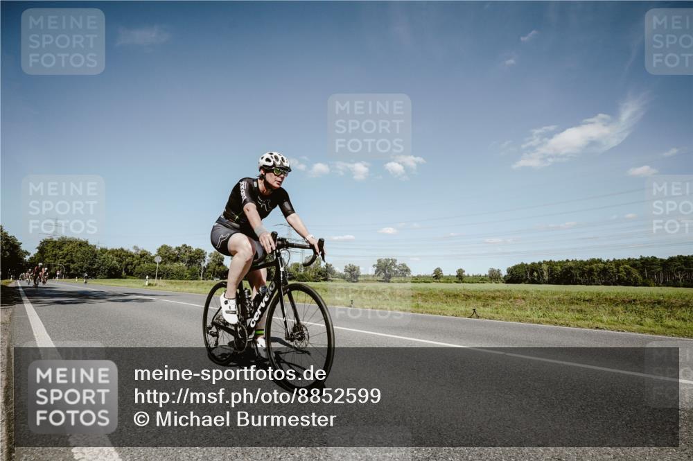 07.09.2025 - 19. Norderstedt Triathlon Michael Burmester http://msf.ph/oto/8852599 07.09.2025 14:36:53 Radfahren 457, 1510 meine-sportfotos.de