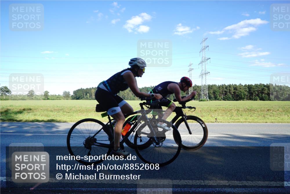07.09.2025 - 19. Norderstedt Triathlon Michael Burmester http://msf.ph/oto/8852608 07.09.2025 15:54:01 Radfahren 432, 461, 534, 547, 871, 949, 1410, 1554, 1569, 1619 meine-sportfotos.de