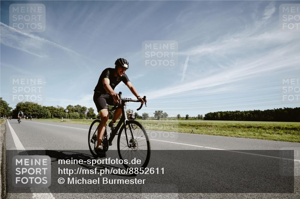 07.09.2025 - 19. Norderstedt Triathlon Michael Burmester http://msf.ph/oto/8852611 07.09.2025 11:37:07 Radfahren 1152, 1223, 1239 meine-sportfotos.de