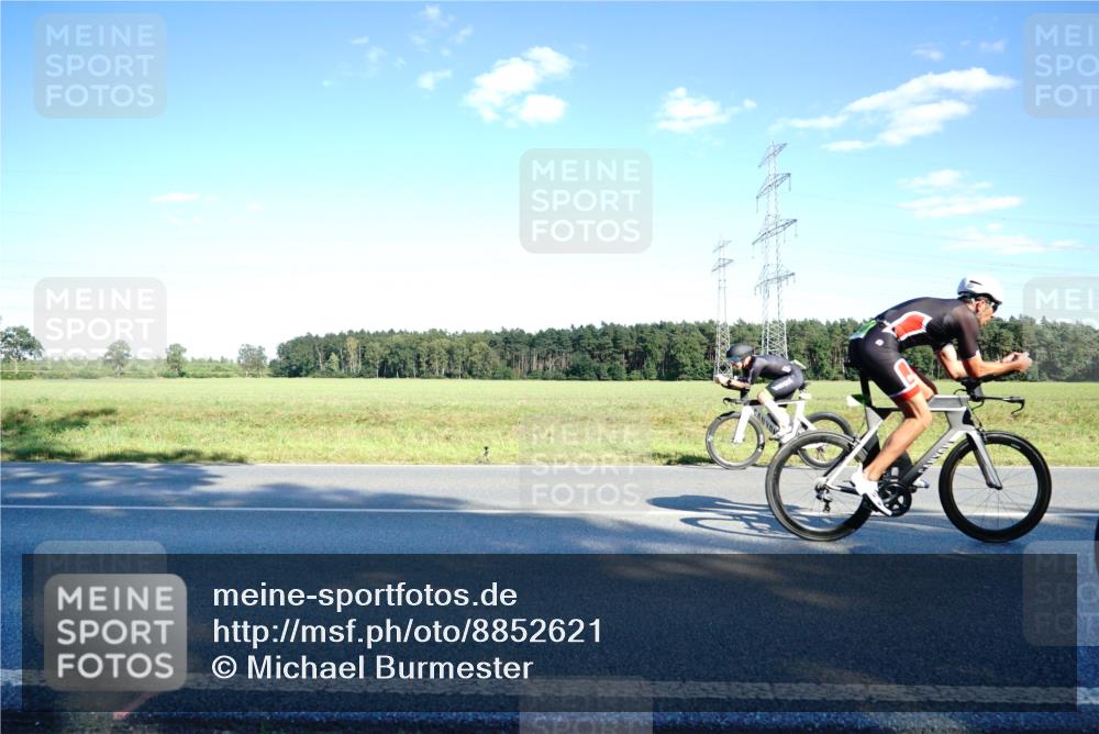 07.09.2025 - 19. Norderstedt Triathlon Michael Burmester http://msf.ph/oto/8852621 07.09.2025 15:54:05 Radfahren 432, 461, 534, 547, 549, 949, 1046, 1104, 1410, 1569 meine-sportfotos.de