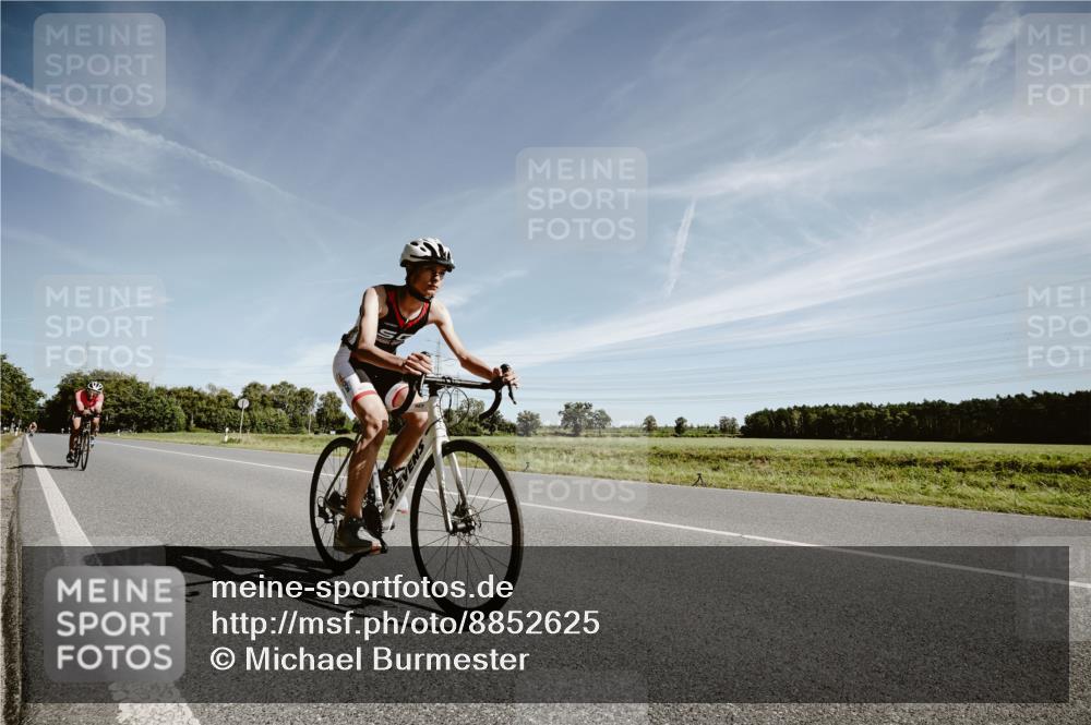 07.09.2025 - 19. Norderstedt Triathlon Michael Burmester http://msf.ph/oto/8852625 07.09.2025 11:37:20 Radfahren 1183, 1314 meine-sportfotos.de
