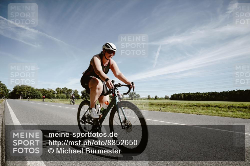 07.09.2025 - 19. Norderstedt Triathlon Michael Burmester http://msf.ph/oto/8852650 07.09.2025 11:37:31 Radfahren 149, 278 meine-sportfotos.de