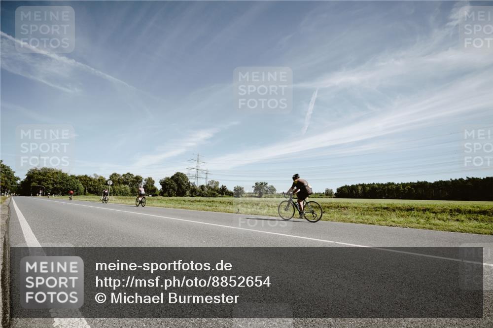07.09.2025 - 19. Norderstedt Triathlon Michael Burmester http://msf.ph/oto/8852654 07.09.2025 11:37:32 Radfahren 149, 278 meine-sportfotos.de