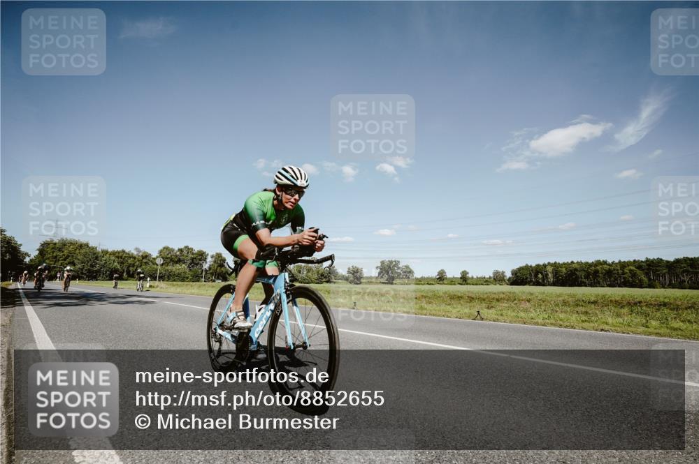 07.09.2025 - 19. Norderstedt Triathlon Michael Burmester http://msf.ph/oto/8852655 07.09.2025 14:37:22 Radfahren 363, 1453, 1456, 1469, 1470, 1489 meine-sportfotos.de