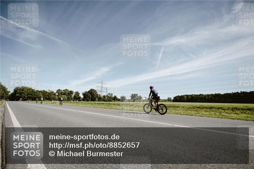 07.09.2025 - 19. Norderstedt Triathlon Michael Burmester http://msf.ph/oto/8852657 07.09.2025 11:37:35 Radfahren  meine-sportfotos.de